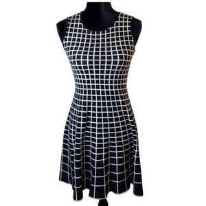Sioni Sweater Dress Window Pane Plaid | Sz M